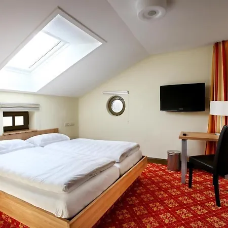 Bahnhof Busch Affittacamere 4*