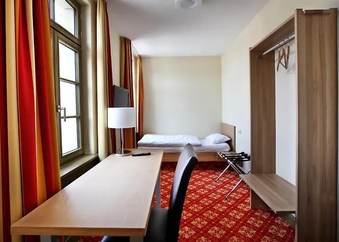 Bahnhof Busch Penzion 4*